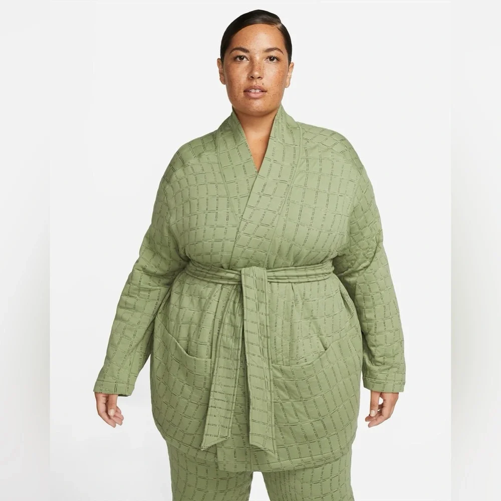 Nike Plus Jacket 💚 - Picture 2 of 12